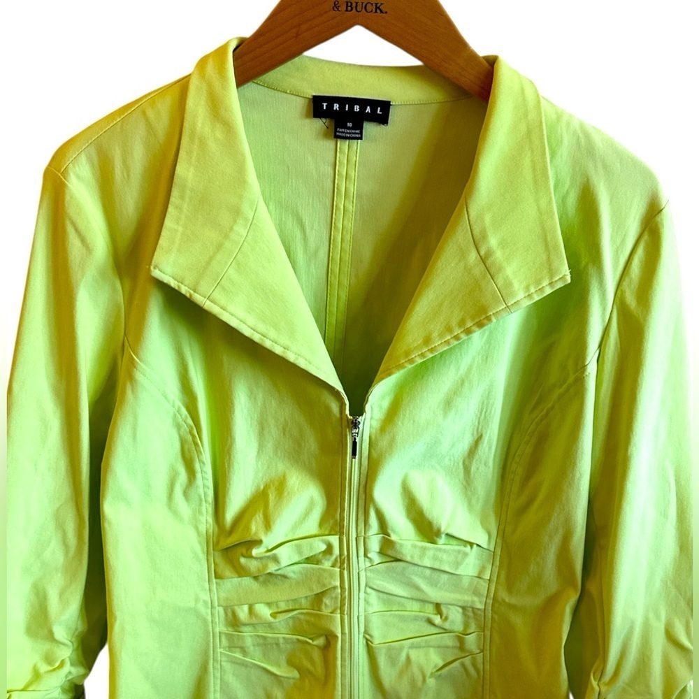 Tribal Zip Front Jacket Size 10 Lime Green Ruched Detailing Casual - Picture 2 of 11